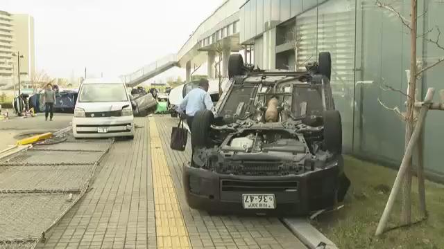 《尼爾》製作人分享台風襲擊日本慘景 車都被掀翻了