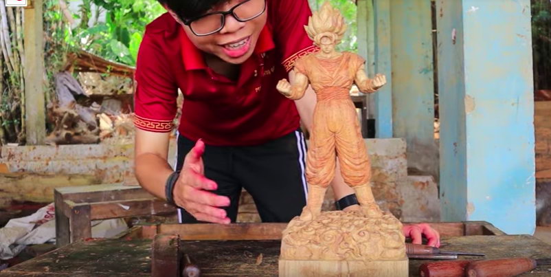 越南雕刻達人製作《七龍珠》悟空木雕 細節逼真