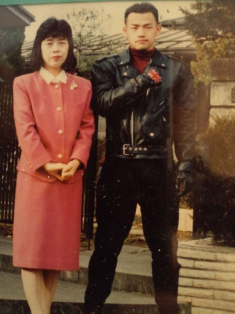 小島秀夫1983年老照片曝光 網友：這是人中之龍裡的主角吧