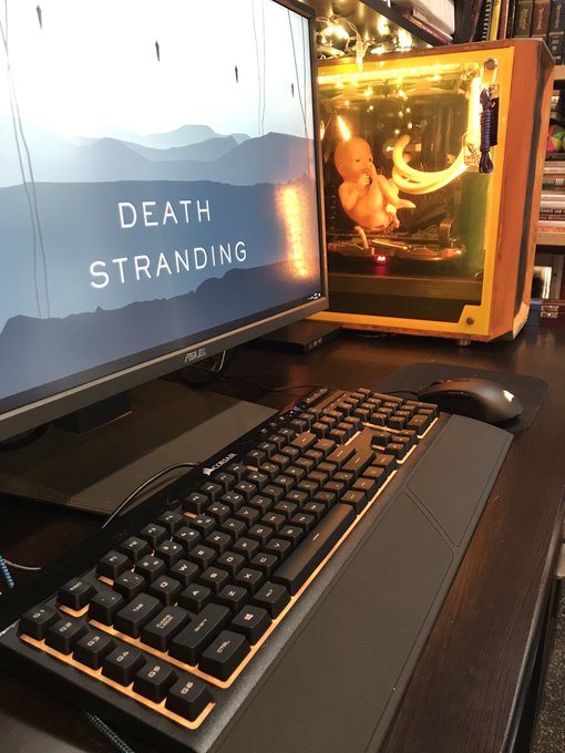 玩家自製《死亡擱淺》主題PC 內有小BB躺機箱