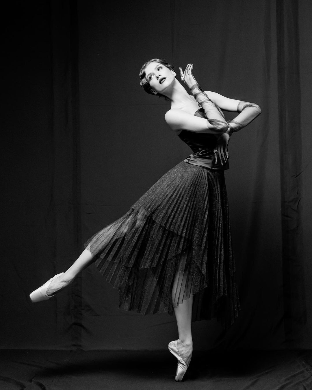 《原子之心》雙生舞伶演員是俄芭蕾舞蹈家 美豔動人